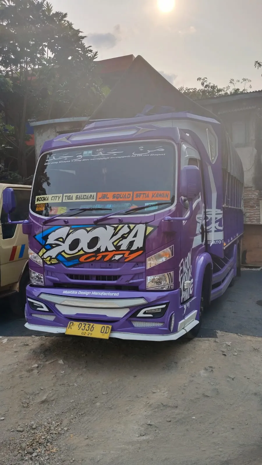 Armada truk Sooka City